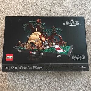 LEGO Star Wars Dagobah Jedi Training Diorama (75330) - Brand New Sealed